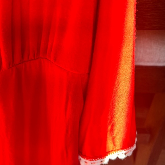 Cold shoulder red top - Picture 2 of 5